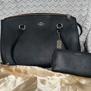 Authentic coach purse and wallet set